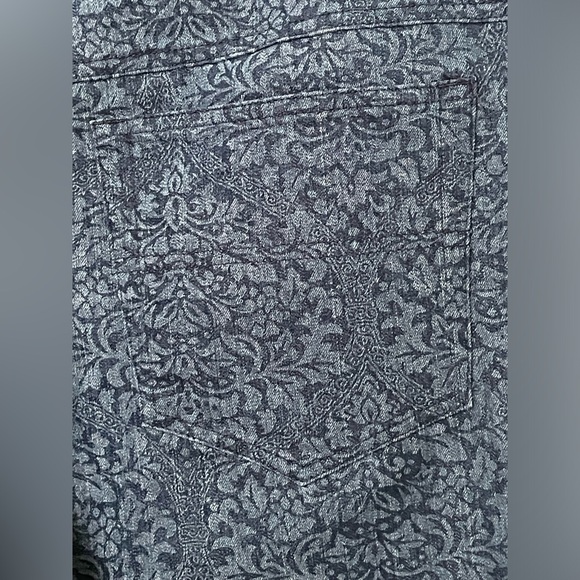 2/$40 Jacquard Jogger Jeans - Picture 6 of 11